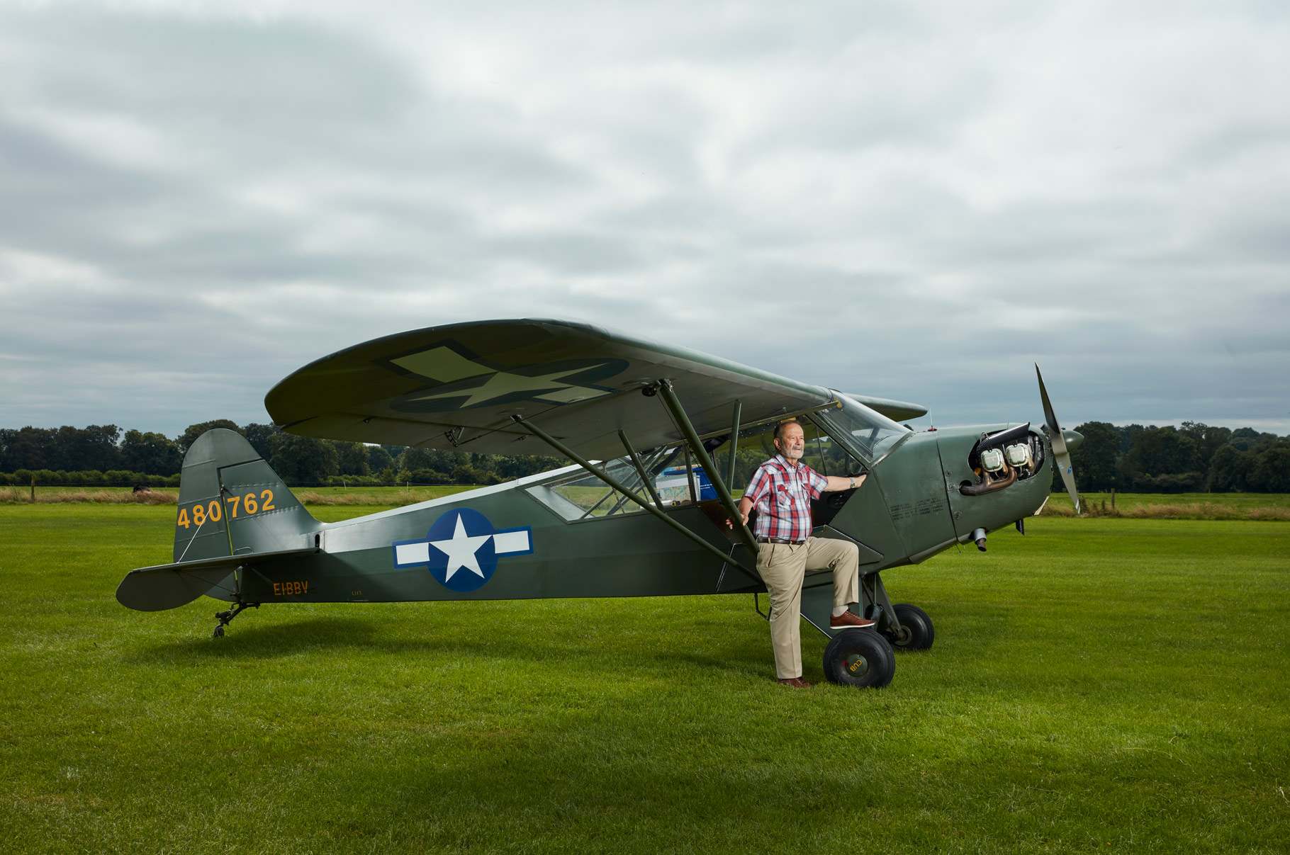 portrait photography: L4 grasshopper airplane 